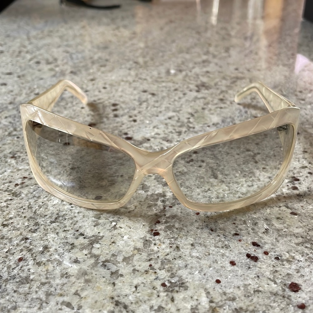Ferre white sunglasses